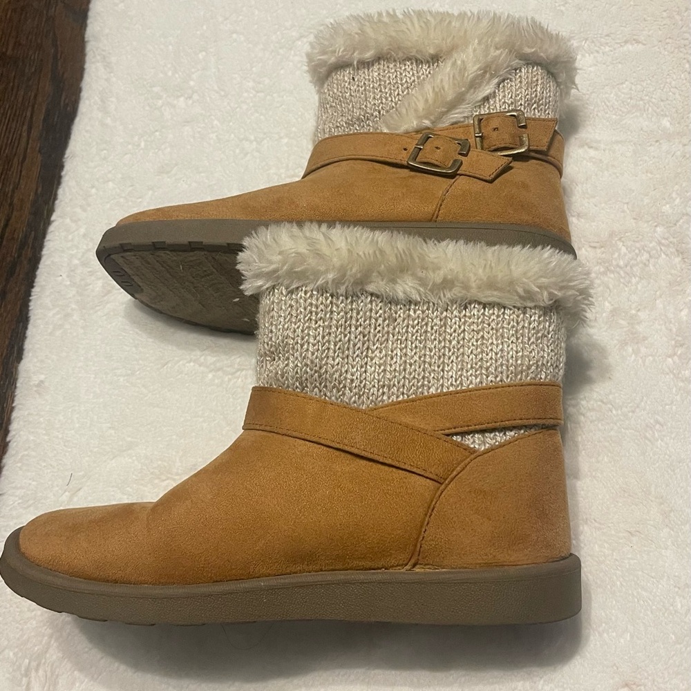 Life Stride Tan casual Ankle snow winters Boots with Cream Accents size 7 - Picture 2 of 13